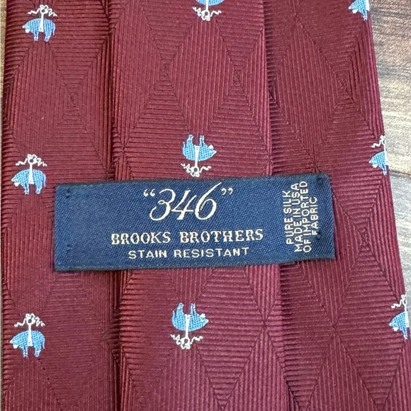 BROOKS BROTHERS “346” Red and Blue Silk Stain Resistant Tie - Picture 4 of 9